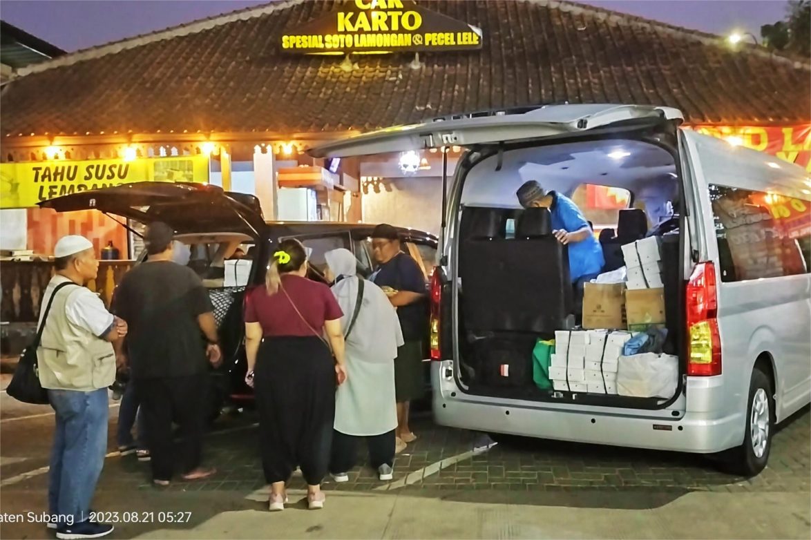 Sewa Toyota Hiace Cigombong